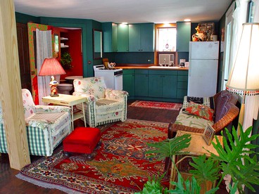 Gorgeous Retreat for a Romantic Getaway in Eureka Springs, Arkansas - Eureka Springs, Arkansas - glamping.directory