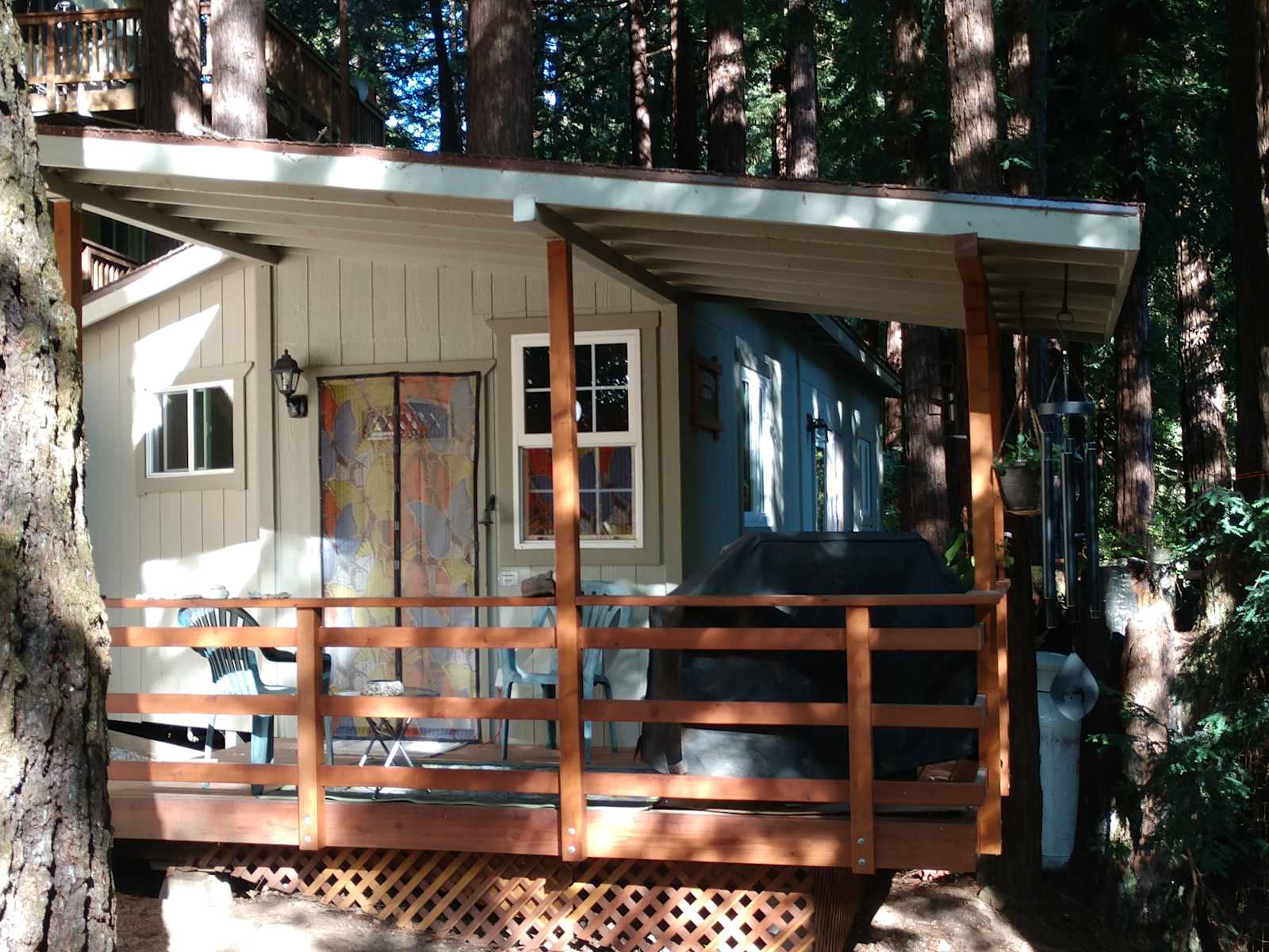 Creek View Tree House - glamping.directory