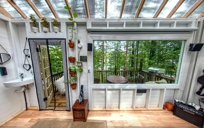 Exclusive Cabin Rental on Grant Island, with Access to Hot Tub and Lakeside Activities - Brantingham, New York - glamping.directory