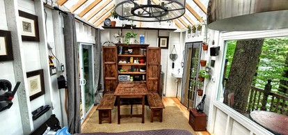 Exclusive Cabin Rental on Grant Island, with Access to Hot Tub and Lakeside Activities - Brantingham, New York - glamping.directory