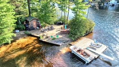 Exclusive Cabin Rental on Grant Island, with Access to Hot Tub and Lakeside Activities - Brantingham, New York - glamping.directory