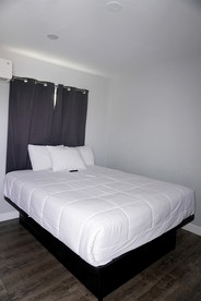Cozy Modern Chalet for Stargazing, Sunrises & Quiet Escapes in Williams, Arizona - Williams, Arizona - glamping.directory