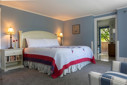 Comfortable Honeymoon Suite on a Farmstead near Augusta, Maine - Hallowell, Maine - glamping.directory