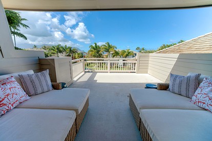 Spectacular Villa with Private Pool, Pool Table and Design Exterior and Interior in Princeville, Hawaii - Princeville, Hawaii - glamping.directory
