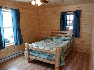 Rural Log Cabin Rental with Barbecue near Salmon River, New York - Richland, New York - glamping.directory