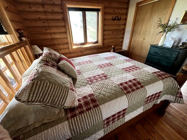 Charming Cabin with Spectacular Mountain Views near Madison River in Ennis, Montana - Ennis, Montana - glamping.directory
