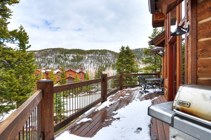 Luxury Mountain Retreat with Hot Tub and Games Room for Family Getaways in Breckenridge, Colorado - Breckenridge, Colorado - glamping.directory
