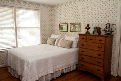 Riverfront Vacation Rental with a Pool and Tennis Court near Brunswick, Georgia - Woodbine, Georgia - glamping.directory