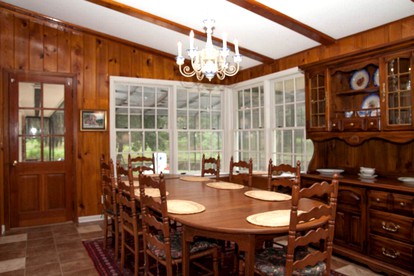 Riverfront Vacation Rental with a Pool and Tennis Court near Brunswick, Georgia - Woodbine, Georgia - glamping.directory