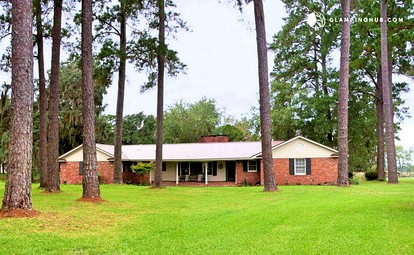Riverfront Vacation Rental with a Pool and Tennis Court near Brunswick, Georgia - glamping.directory
