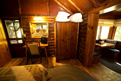 Intimate Bed and Breakfast Cabin Rental for Three in Northern Arizona - Sedona, Arizona - glamping.directory