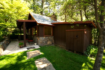 Intimate Bed and Breakfast Cabin Rental for Three in Northern Arizona - Sedona, Arizona - glamping.directory