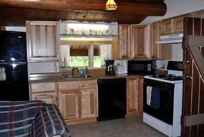 Lakeside Cabin Rental for an Adventure Getaway on Daniel’s Lake, Alaska - Kenai, Alaska - glamping.directory