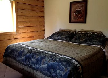 Lakeside Cabin Rental for an Adventure Getaway on Daniel’s Lake, Alaska - Kenai, Alaska - glamping.directory