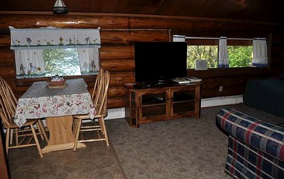 Lakeside Cabin Rental for an Adventure Getaway on Daniel’s Lake, Alaska - Kenai, Alaska - glamping.directory