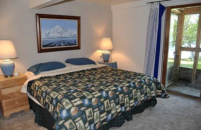 Lakeside Cabin Rental for an Adventure Getaway on Daniel’s Lake, Alaska - Kenai, Alaska - glamping.directory
