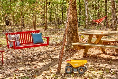 Cozy and Comfortable Kid-Friendly Cabin Rental for a Memorable Family Getaway Nestled in the Serene Forest in Ben Wheeler, Texas - Ben Wheeler, Texas - glamping.directory