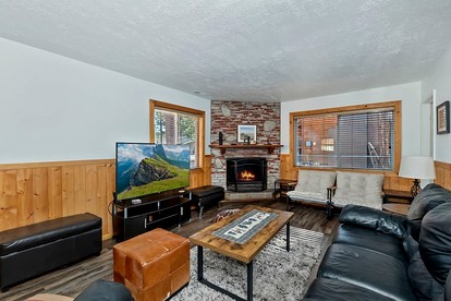 Charming Cabin with Hot-tub and Fireplace in Big Bear Lake, California - Big Bear Lake, California - glamping.directory