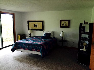 Beautifully Secluded Vacation Rental Close to the Beach in Truro, Massachusetts - Truro, Massachusetts - glamping.directory