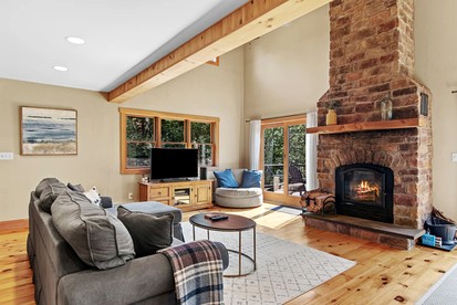 Rustic-Chic Cabin Getaway with Wraparound Deck & Cozy Fireplace in Margaretville, New York - Margaretville, New York - glamping.directory