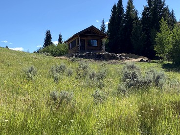 Trapper's Cabin on Firetower Ranch in Ennis, MT - Ennis, Montana - glamping.directory