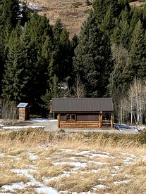 Trapper's Cabin on Firetower Ranch in Ennis, MT - Ennis, Montana - glamping.directory
