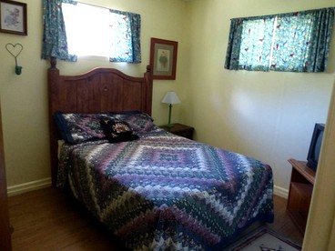 Rural Cabin Rental in Gorgeous Poudre Canyon near Fort Collins, Colorado - Fort Collins, Colorado - glamping.directory