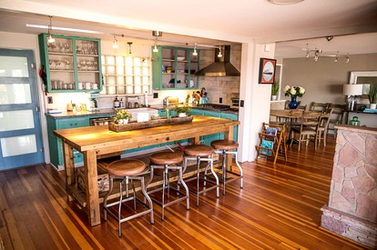 Bayfront Beach House in Morro Bay, CA - Morro Bay, California - glamping.directory