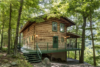 Beautiful Rustic Cabin Surrounded by Nature with Incredible Views and a Wrap-Around Deck for an Amazing Glamping Experience in Marshall, NC - Marshall, North Carolina - glamping.directory