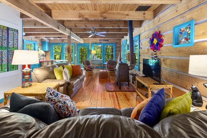Beautiful Rustic Cabin Surrounded by Nature with Incredible Views and a Wrap-Around Deck for an Amazing Glamping Experience in Marshall, NC - Marshall, North Carolina - glamping.directory