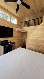 Stylish Tiny Home Retreat with Loft & Stargazing Deck in Williams, Arizona - Williams, Arizona - glamping.directory