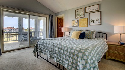 Cheerful Beach House with Swimming Pool in Georgetown, South Carolina - Georgetown, South Carolina - glamping.directory