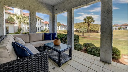 Cheerful Beach House with Swimming Pool in Georgetown, South Carolina - Georgetown, South Carolina - glamping.directory