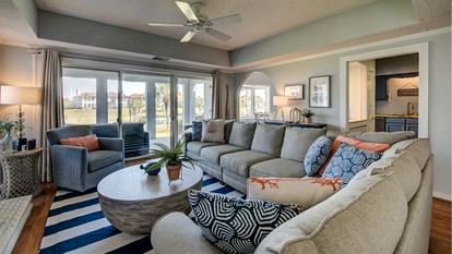 Cheerful Beach House with Swimming Pool in Georgetown, South Carolina - Georgetown, South Carolina - glamping.directory