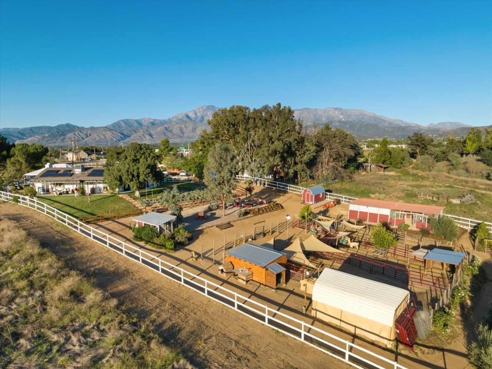 SoCal Double D Farm - glamping.directory