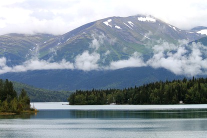 Cozy Family-Friendly Log Cabin for a Fishing Getaway in Soldotna, Alaska - Soldotna, Alaska - glamping.directory