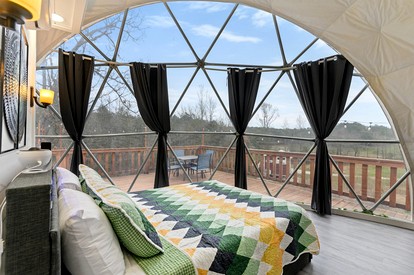 Peaceful Forest Dome Retreat with Hot Tub & Private Deck in Broken Bow, Oklahoma - Broken Bow, Oklahoma - glamping.directory