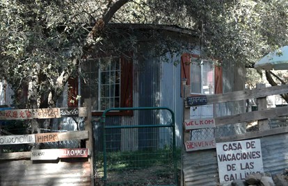 Family-Friendly Cabin Rental on Working Farm near Yosemite National Park, California - glamping.directory