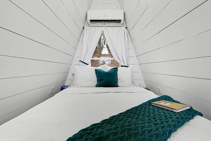 Intimate Private A-Frame with Spa and Beautiful Outdoor Living in Georgia - Blue Ridge, Georgia - glamping.directory