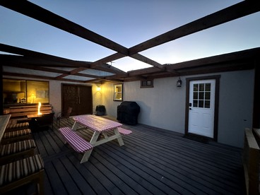 Cozy Creekside Cottage with Deck and Fire Pit in Camp Verde, Arizona - glamping.directory