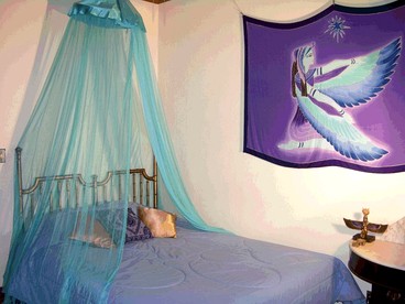 Lodge Room for 2-3 people - Geyserville, California - glamping.directory