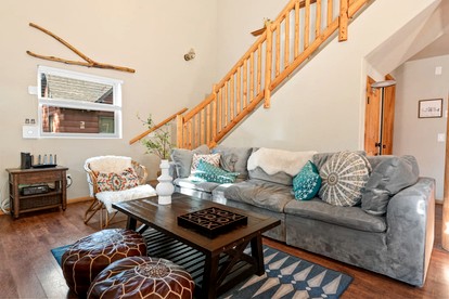 Beautiful Modern Cabin in with Fire Pit and Hot Tub, the Perfect Base for Outdoor Adventures in Big Bear, California - Big Bear, California - glamping.directory