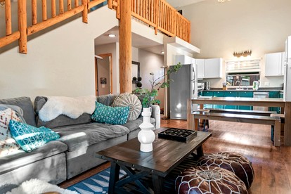 Beautiful Modern Cabin in with Fire Pit and Hot Tub, the Perfect Base for Outdoor Adventures in Big Bear, California - Big Bear, California - glamping.directory