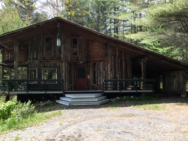 Secluded and Relaxing Luxury Cabin Rental in Adirondack Park - glamping.directory