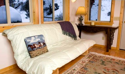 Beautiful Cabin Rental near Yellowstone National Park, Montana - Emigrant, Montana - glamping.directory