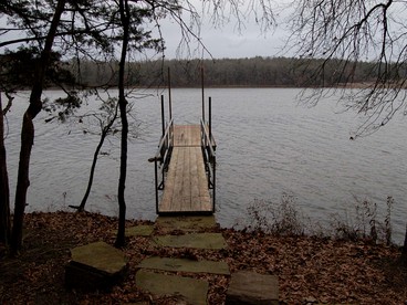 Lakefront Cabin Getaway with Firepit near Ozark National Forest in Scranton, Arkansas - Scranton, Arkansas - glamping.directory