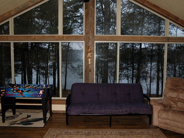 Lakefront Cabin Getaway with Firepit near Ozark National Forest in Scranton, Arkansas - Scranton, Arkansas - glamping.directory