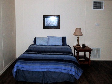 Lakefront Cabin Getaway with Firepit near Ozark National Forest in Scranton, Arkansas - Scranton, Arkansas - glamping.directory