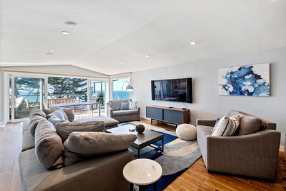 Private Vacation Rental with Ocean View and Hot Tub in Montara, CA - Montara, California - glamping.directory