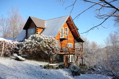 Breathtaking Year-Round Views from Luxury Cabin on New York-Vermont Border - glamping.directory
